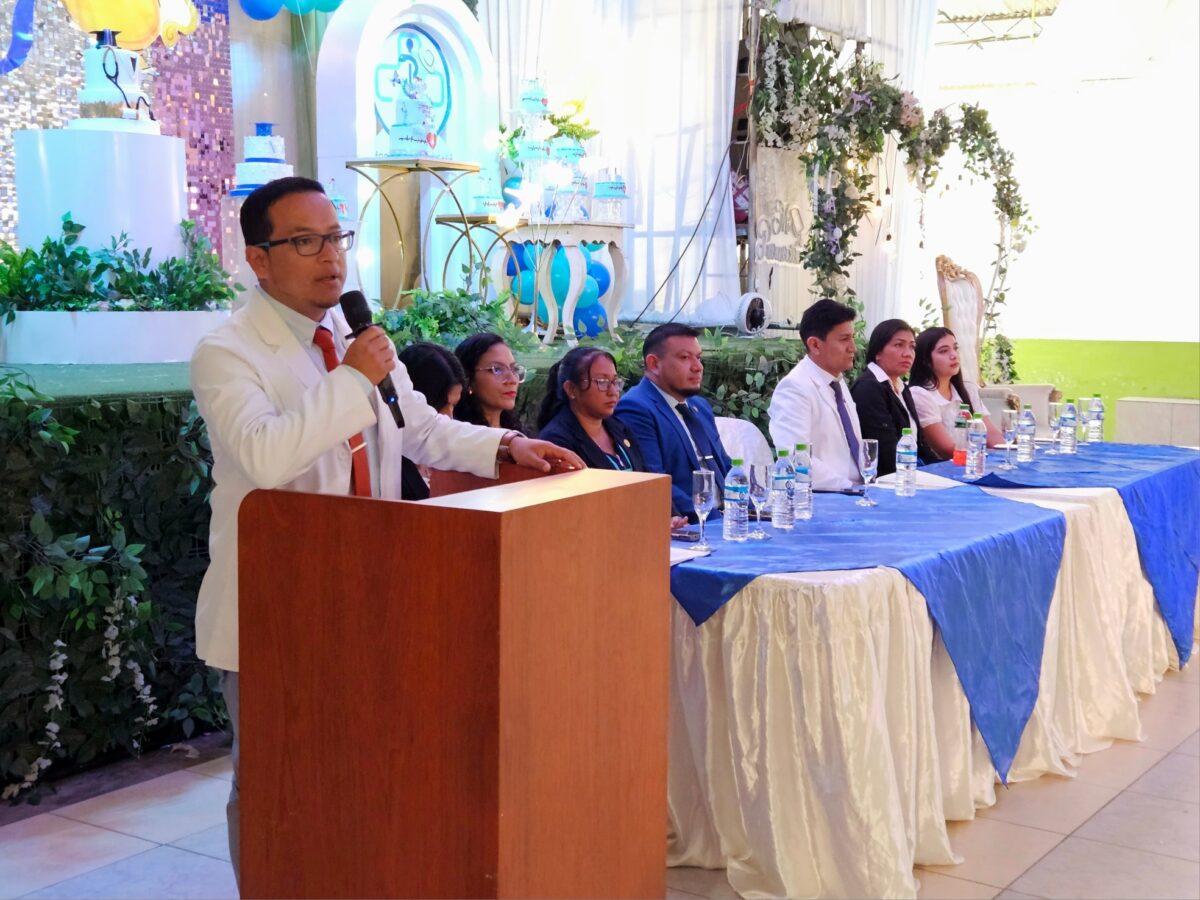Ceremonia de Clausura de Internado de Medicina, Enfermería y Psicología del Hospital II-1 Rioja 2025.